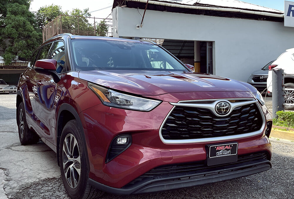 Toyota Highlander 2020 XLE